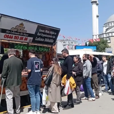 İstanbul lokmacı hizmeti, mobil araçla hayır lokması dağıtımı