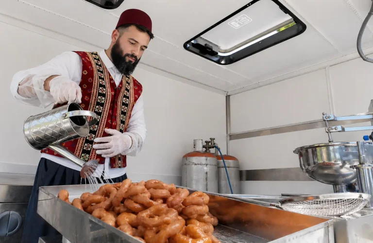 İstanbul Lokmacı - Hayır Lokması - Lokma Döktürme